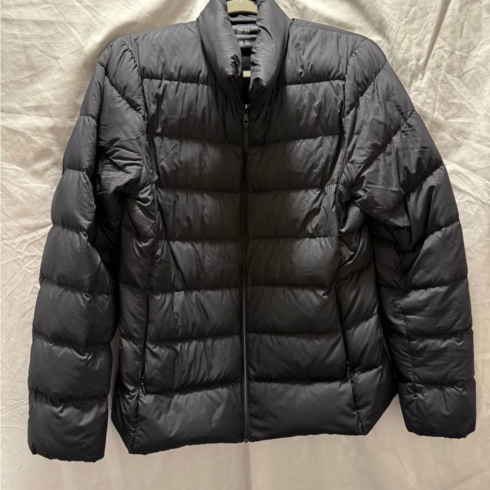 Uniqlo Women's Black Puffer Jacket